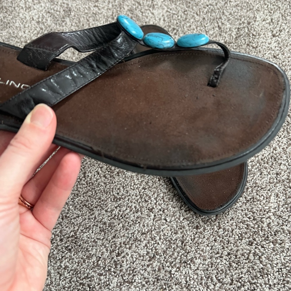 Bandolino Black and Blue Sandals with Thong Style and Decorative Beads - Picture 2 of 3